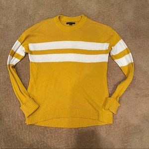 american eagle yellow sweater. size S
